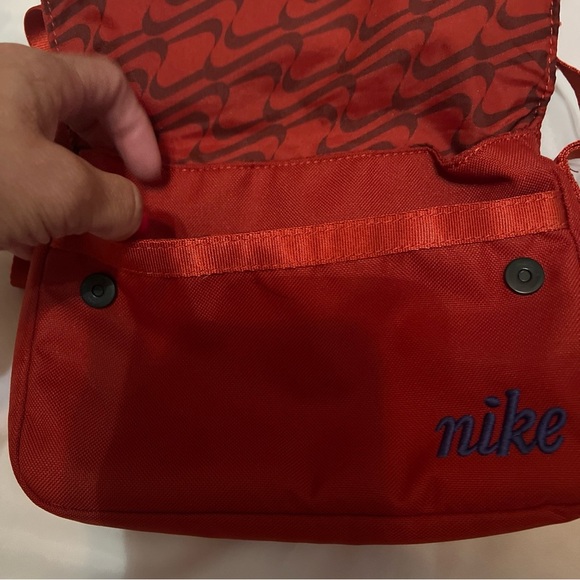 Nike Red Sporty Crossbody Bag - Picture 3 of 9